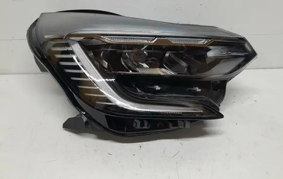Renault Captur II Headlight/headlamp 260104900R