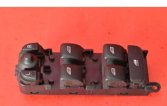 Volvo V40 Electric window control switch 31376495