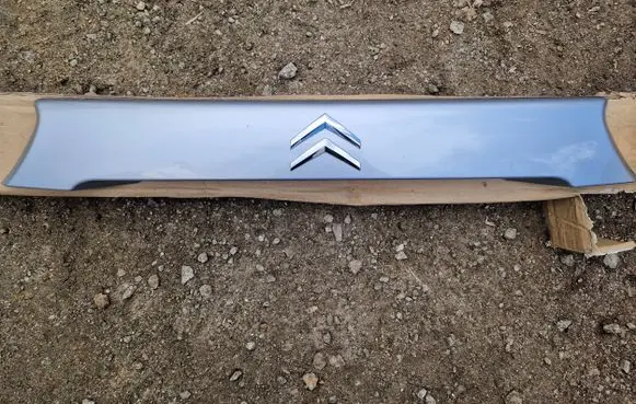 Citroen C-Crosser Trunk door license plate light bar 5817A064