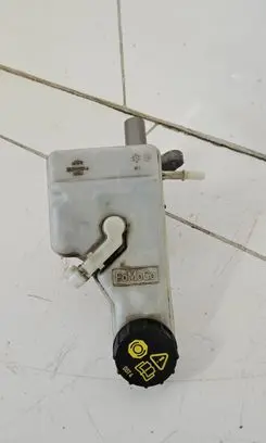 Ford Focus Master brake cylinder BV612C246A A426K