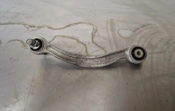 Mercedes-Benz C W205 Rear traction arm rod 20409fl