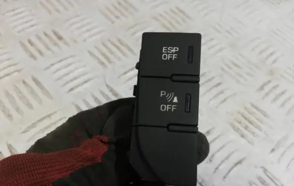 Citroen C5 ESP (stability program) switch 96599884ZD 3384520101 11101255151200348