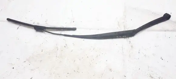 KIA Carnival Front wiper blade arm