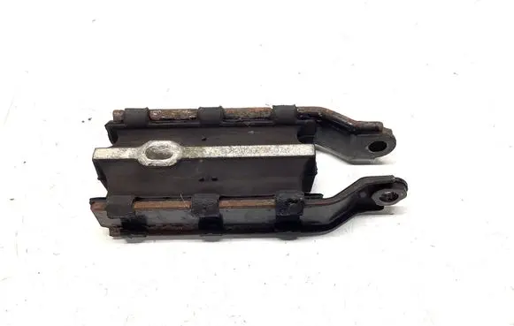 Volvo S60 Engine mount bracket 31262935 8G9N6P082BA