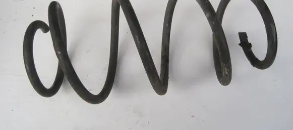 Volkswagen Golf VII Front coil spring