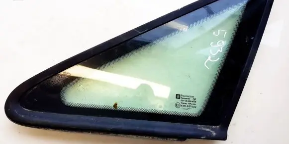 Opel Zafira A Front triangle window/glass 