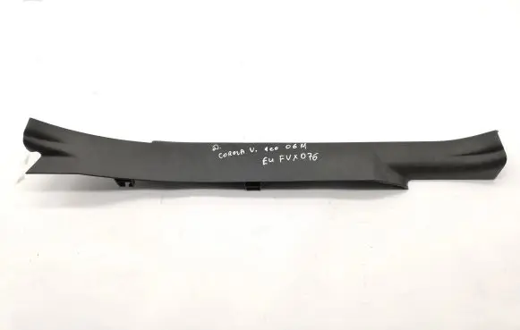 Toyota Corolla Verso E121 Front sill trim cover 679180F010