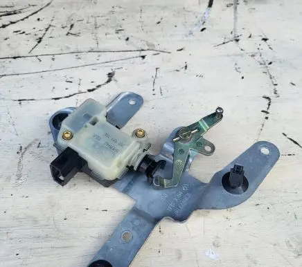 Volkswagen New Beetle Tailgate boot lock/latch motor 1C0827603
