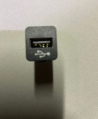 BMW 5 F10 F11 USB socket connector 9237656
