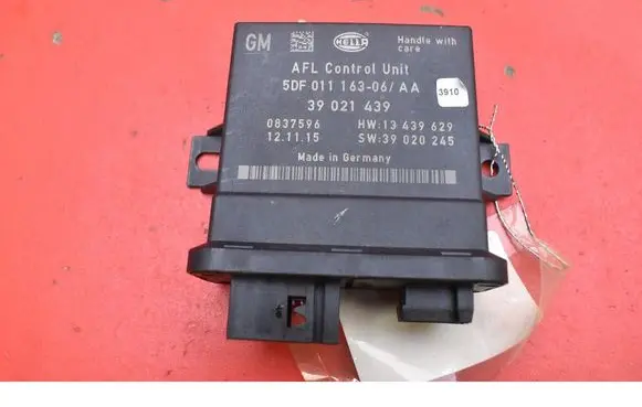 Opel Insignia A Engine control unit/module ECU 39021439