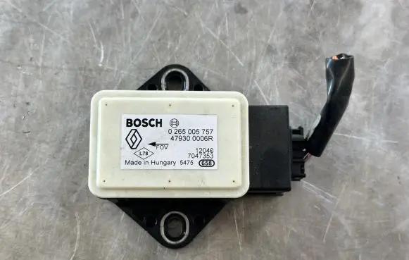 Nissan Qashqai ESP (stability system) control unit 479300006R