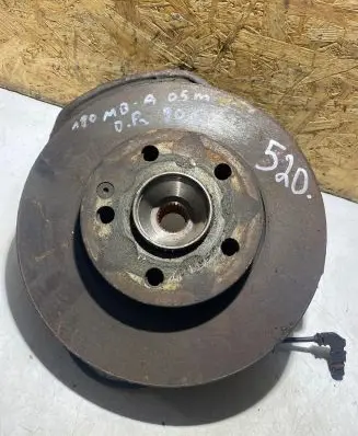 Mercedes-Benz A W169 Front wheel hub