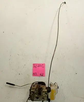 Audi A4 S4 B5 8D Front door lock 1212121