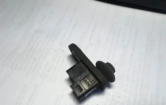Mitsubishi Colt Front door sensor 