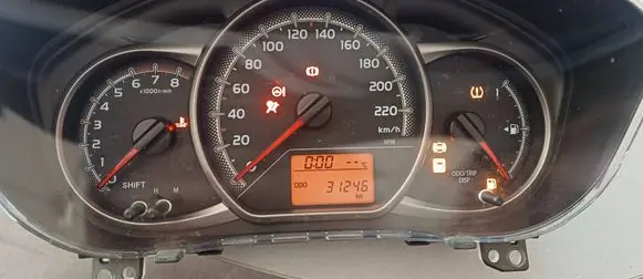 Toyota Yaris Speedometer (instrument cluster) 838000U270
