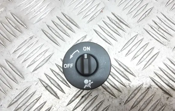 Renault Espace - Grand espace IV Passenger airbag on/off switch 8200169589