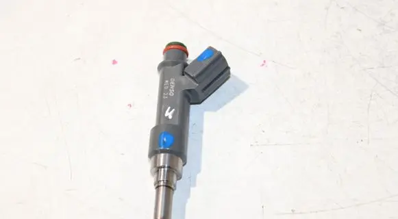 Toyota Corolla E210 E21 Fuel injector 232500T110