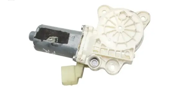 Mercedes-Benz CLS C219 Front door window regulator motor 0130821432