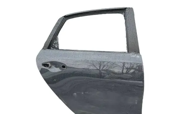 KIA Ceed Rear door