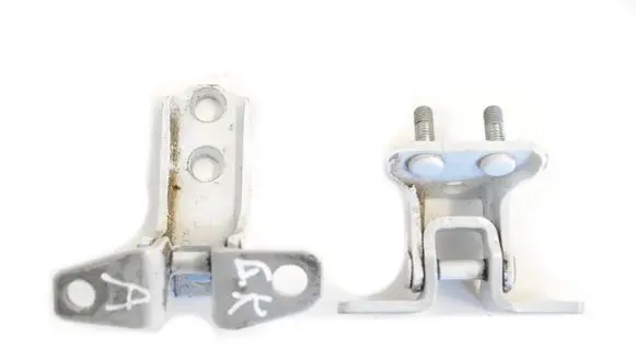 Mitsubishi Outlander Rear door lower hinge