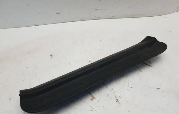 Mazda Xedos 6 Rear sill trim cover C00168730