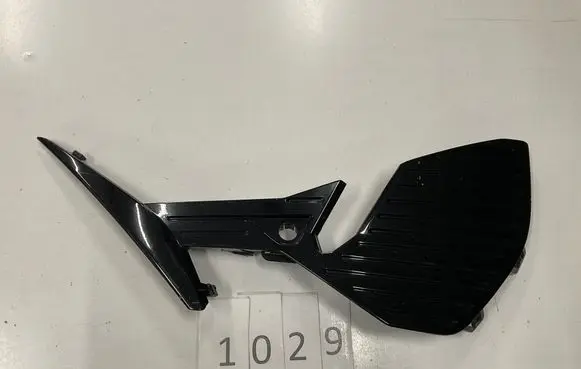 Peugeot 308 Front bumper lower grill 9837887180 6152066