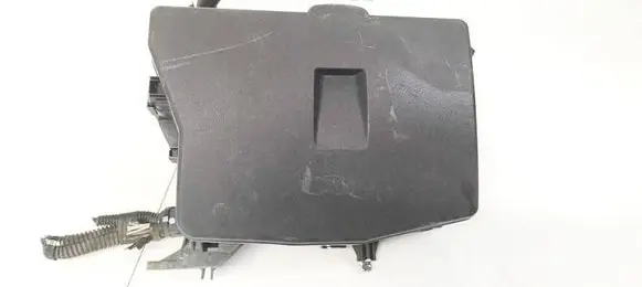 Toyota Avensis T270 Fuse box set 8211105L52 82111-05L52