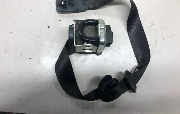 BMW X1 F48 F49 Front seatbelt 635267200C 010R0000 0589P10021