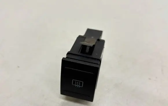 Volkswagen Polo Windscreen/window heater switch 6Q0959621