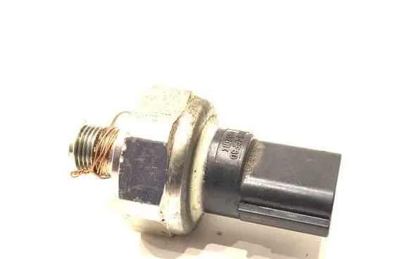Renault Clio V Fuel pressure sensor 04F0418950