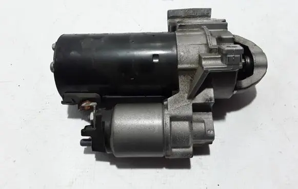 BMW 5 F10 F11 Starter motor 8574102