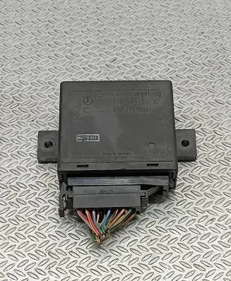 Mercedes-Benz Vito Viano W638 Door central lock control unit/module 0165459232 410215004001