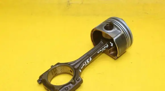 Audi A6 S6 C6 4F Piston with connecting rod 82P41