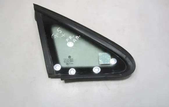 Volkswagen Golf Plus Front triangle window/glass 5M0845412B