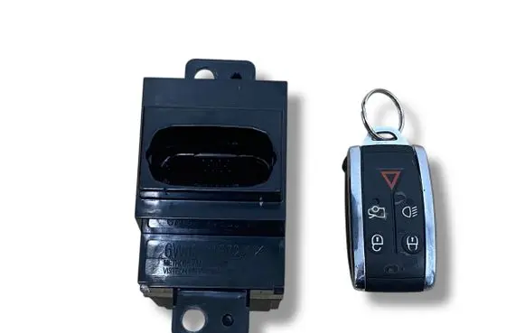 Jaguar XF X250 Ignition lock 6W8311572AK