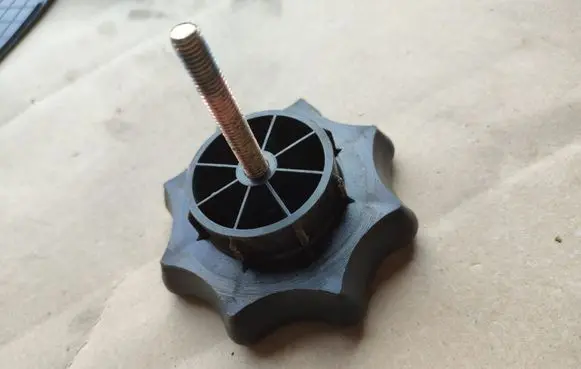 Volkswagen Golf IV Spare wheel bolt 1J0803899