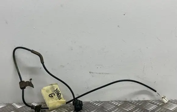Toyota Yaris Rear ABS sensor wiring 8282152150