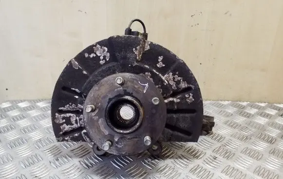 Suzuki Grand Vitara II Front wheel hub