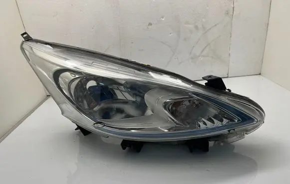 Nissan e-NV200 Headlight/headlamp 260104FA1A