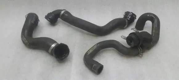 Mercedes-Benz C W205 Engine coolant pipe/hose
