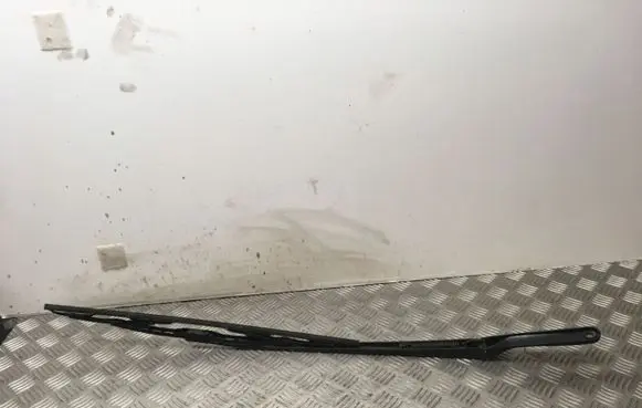 BMW X5 E53 Front wiper blade arm 183800