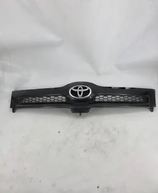 Toyota Corolla Verso AR10 Front grill 531110F020