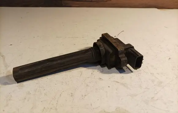Suzuki Grand Vitara I High voltage ignition coil 3341077E2