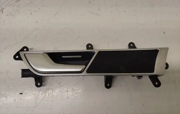 Audi A6 S6 C6 4F Front door interior handle 4F0837019