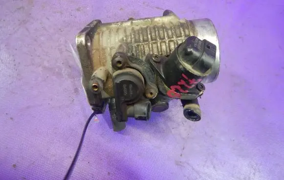 Opel Astra F Throttle body valve 