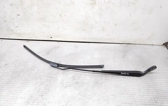 Chrysler Voyager Windshield/front glass wiper blade 4717364B