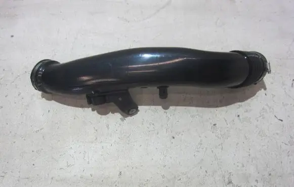 BMW X3 F25 Air intake hose/pipe 7583714BMW