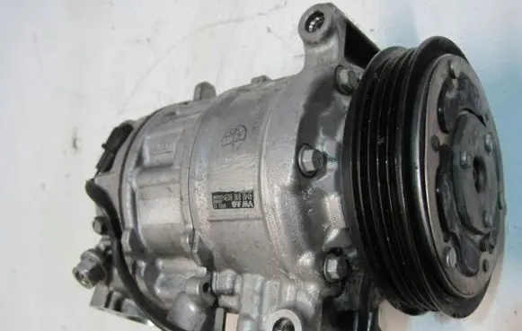 Audi Q7 4M Air conditioning (A/C) compressor (pump) 4M0816803N