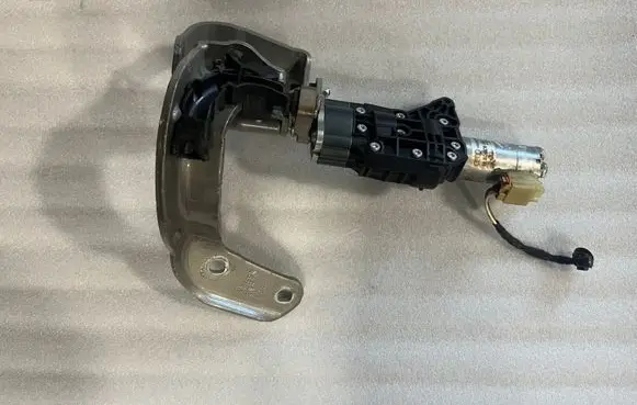 Audi Q7 4M Tailgate/trunk/boot hinge 4M0827300B