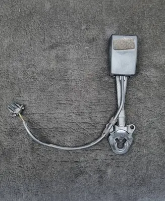 Audi A6 S6 C6 4F Front seatbelt buckle 8E0857755D
